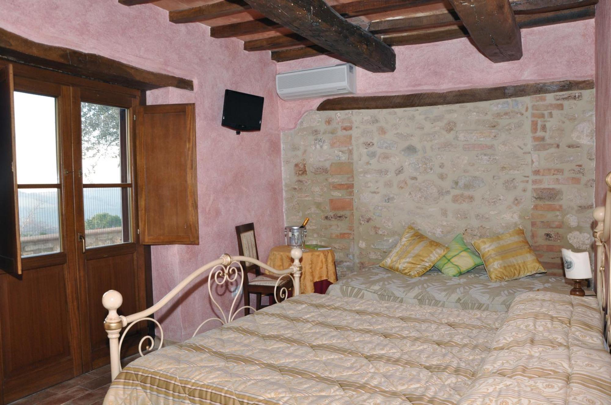 Agriturismo La Casella San Terenziano المظهر الخارجي الصورة